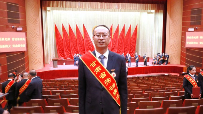 让斗争成为青春底色，，，，，，，为陇原水利绘就蓝图 | 记甘肃省劳动模范李长春